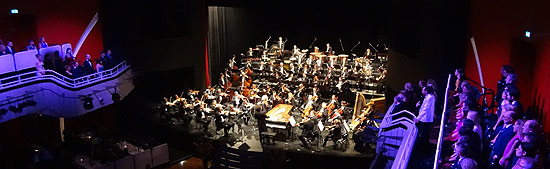 Konzert der Münchner Philharmoniker unter Leitung von Asher Fisch (©Foto: Martin Schmitz)
